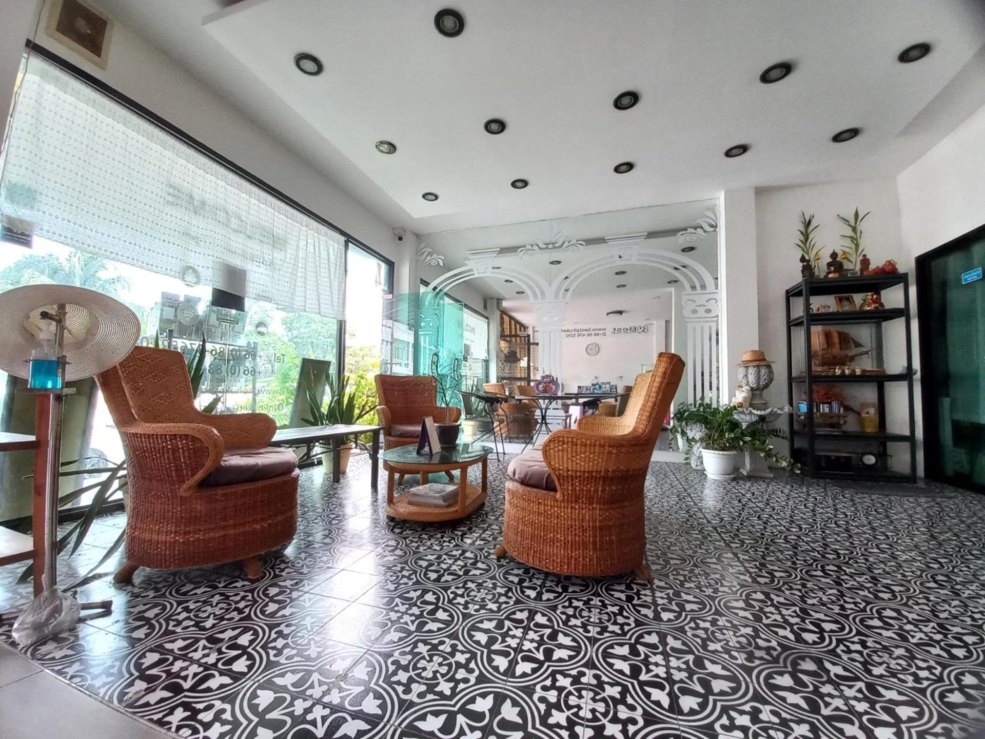 In Phuket House Hotell Eksteriør bilde