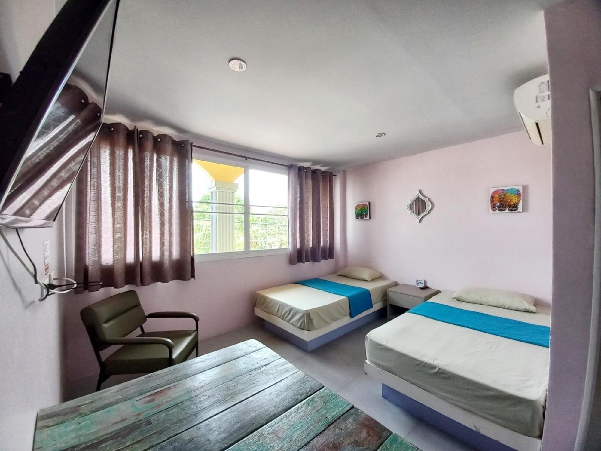 In Phuket House Hotell Eksteriør bilde
